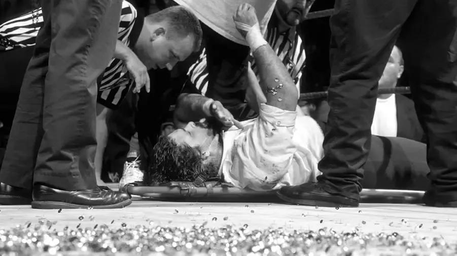 027ced2e7f87b020cd408a23dea4dbe70feaea30-mankind-king-of-the-ring-hell-in-a-cell-1998-2.jpg