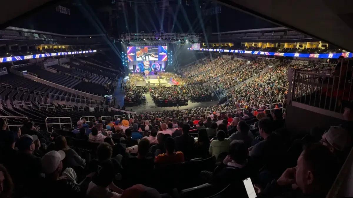 AEW Dynamite Edmonton crowd.jpg