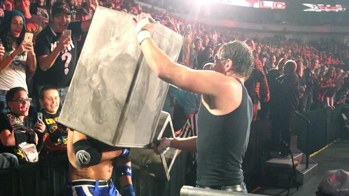 Dean ambrose tlc 2016