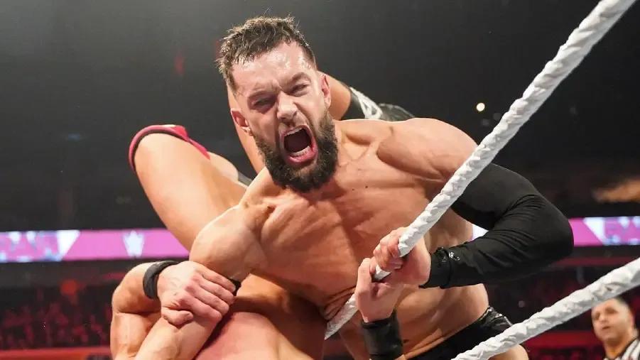 Finn Balor Raw 2022.jpg