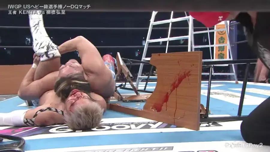 Hiroshi Tanahashi KENTA bloody mess Wrestle Kingdom 16.jpg