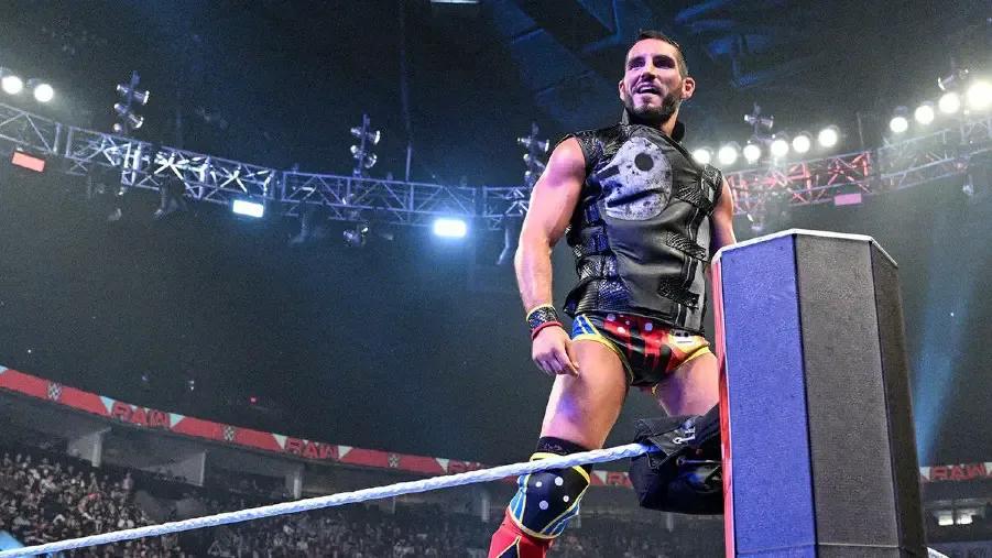 Johnny Gargano Raw In Ring Return September 2022.jpg