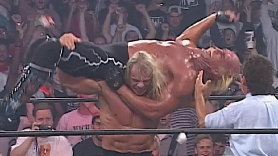 Lex luger hulk hogan torture rack wcw 1997