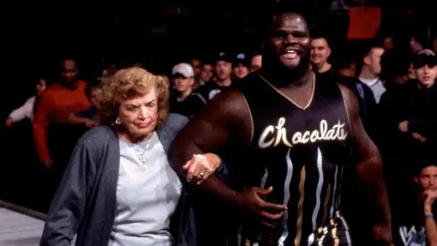 Mark henry mae young wwe