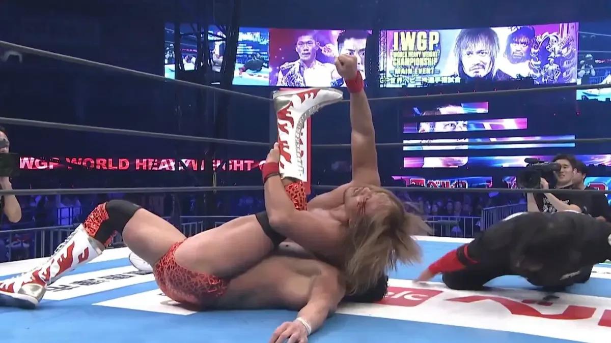 Naito beats SANADA Wrestle Kingdom 18.jpg