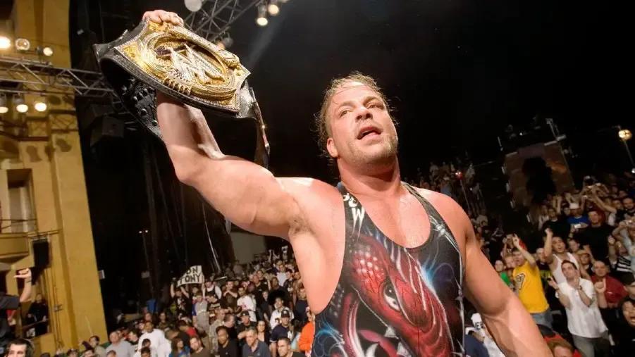 Rob Van Dam WWE Champion ECW One Night Stand 2006.jpg