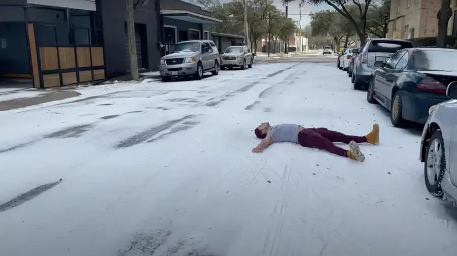 Sammy Guevara snow angel.jpg