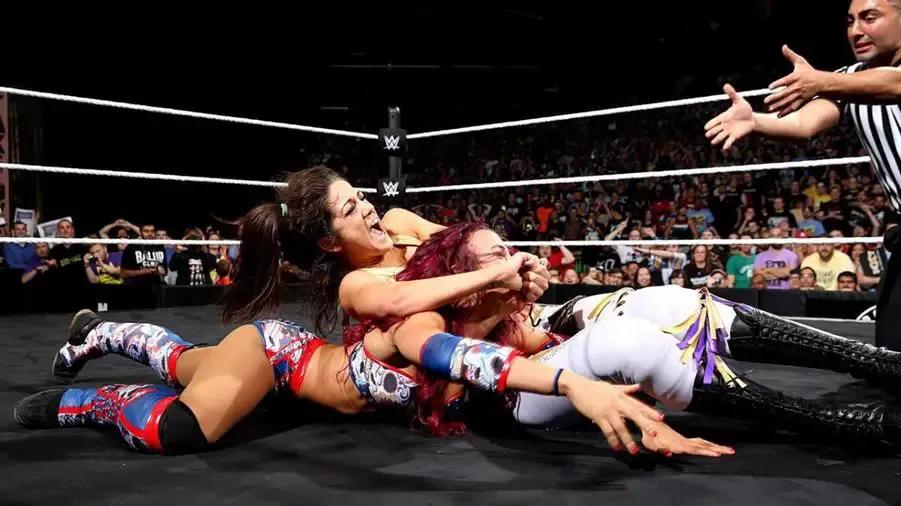 Sasha banks bayley nxt brooklyn 2015 901x506