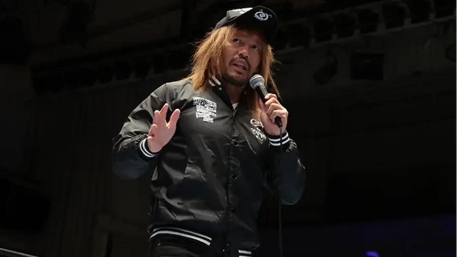 Tetsuya Naito black jacket.jpg