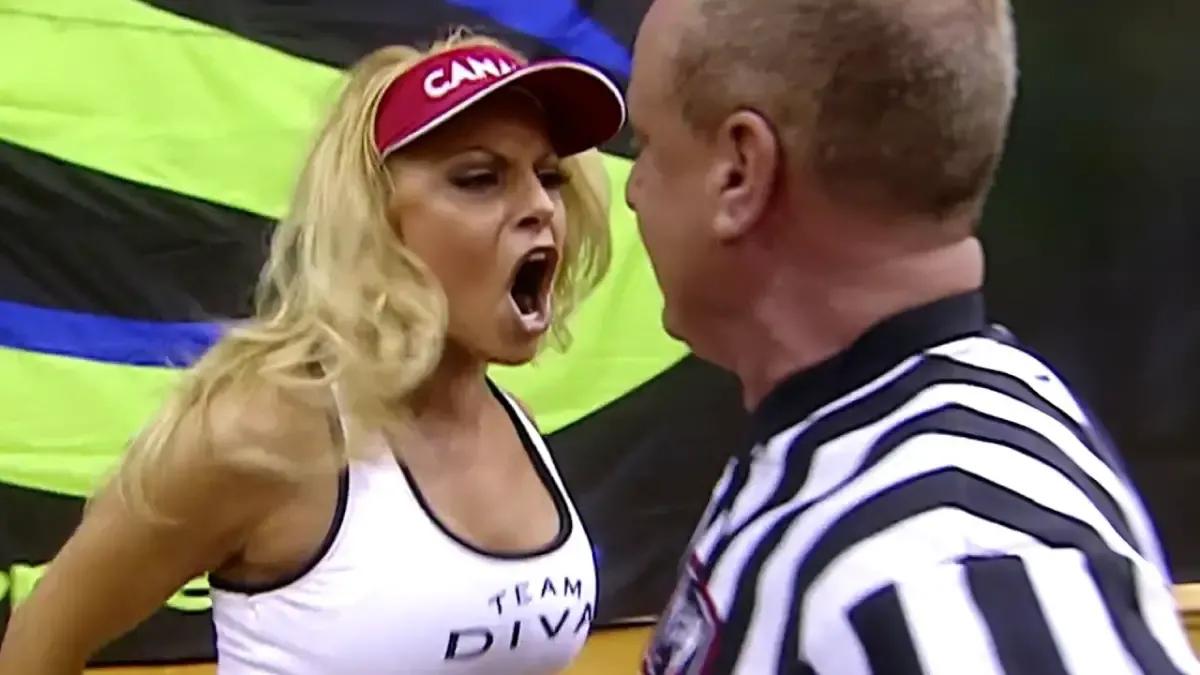 Trish Stratus SummerSlam 2004.jpg