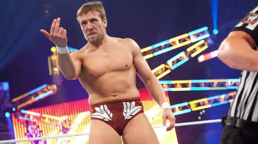 https://cultaholic.com/files/images/93209efb561e0c187b8d6c23f36a6bb0d00f5dce-daniel-bryan-4.jpg