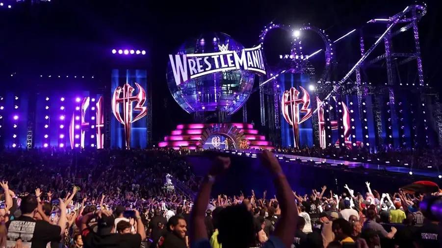 https://cultaholic.com/files/images/f4da8a8c60efe3ad50a875e85eac8cb3cc556bce-wrestlemania-33.jpg