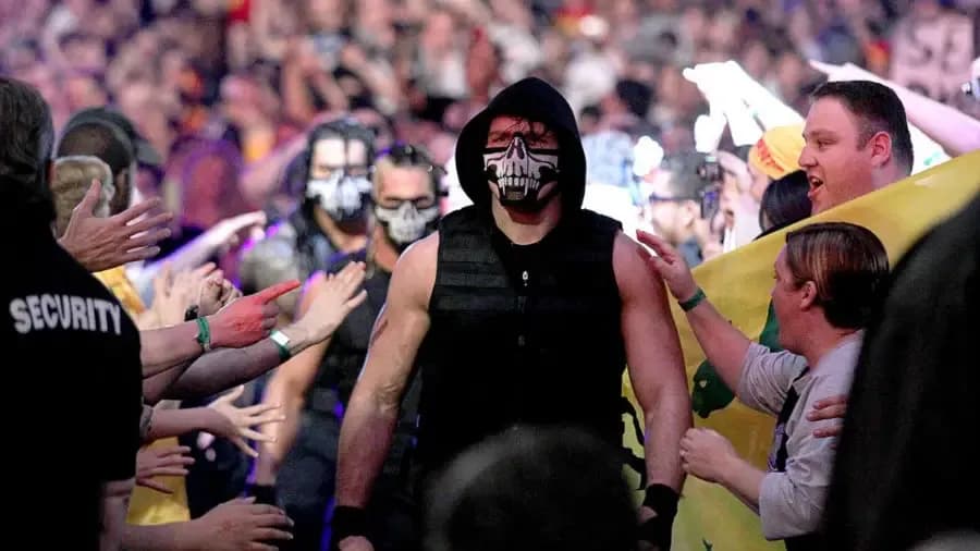 https://cultaholic.com/files/images/0f210959db871a59c9074a8ebf6ca9b02aa30851-The-Shield-entrance-WrestleMania-30.jpg