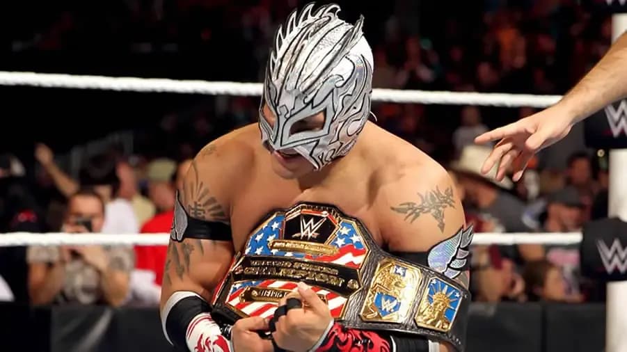 https://cultaholic.com/files/images/1689c8cb2964d5b1bcd8377aaa8ff9aae1bf4639-royal-rumble-2016-kalisto.jpg