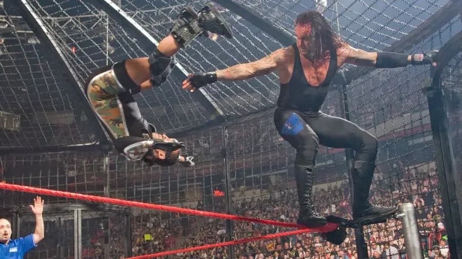 https://cultaholic.com/files/images/5634c1743f011aa9585a8caabcba17e8911161f2-the-undertaker-mvp-elimination-chamber.jpg