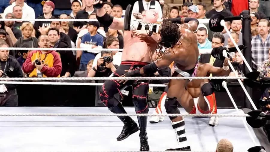 https://cultaholic.com/files/images/888e8e21b6327af0ca00777e33db27a1efffaf12-royal-rumble-2007-kane-booker-t.jpg